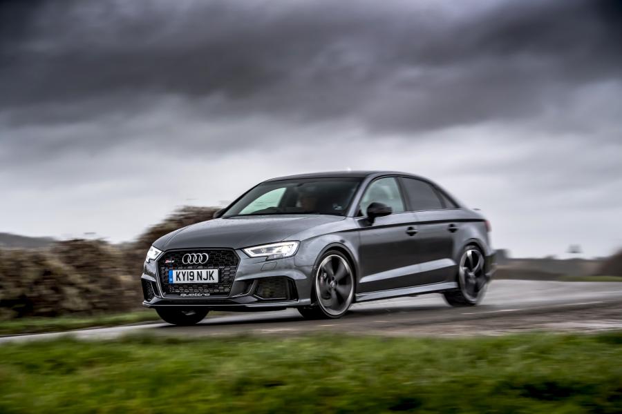  Audi RS3 Sedan Sport Edition (8V) 2019 года  (UK) (фото 36 из 40)